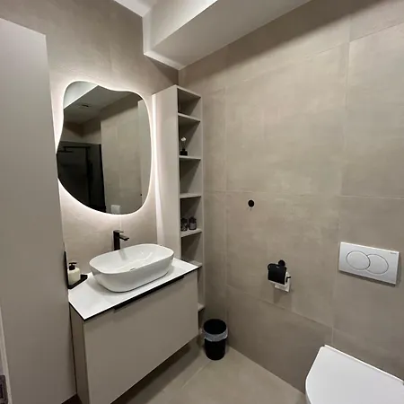 Two Stars Apartment *